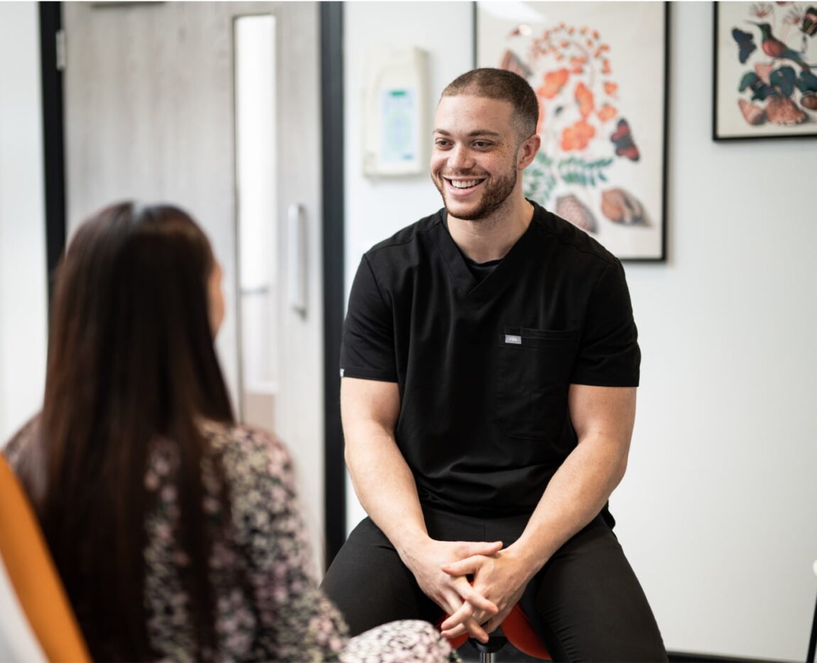 teeth straightening thumb1